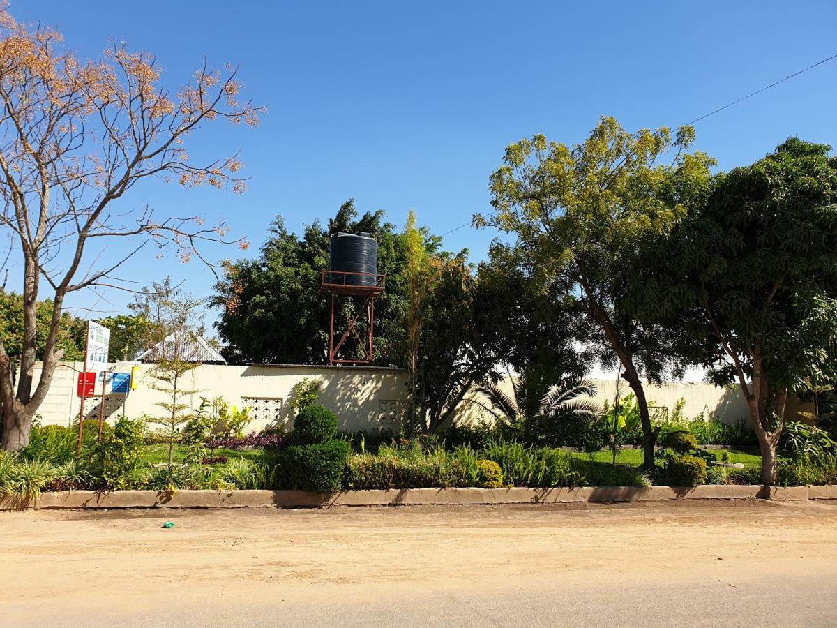 The Oasis Evergreen Lodge Choma Exterior photo